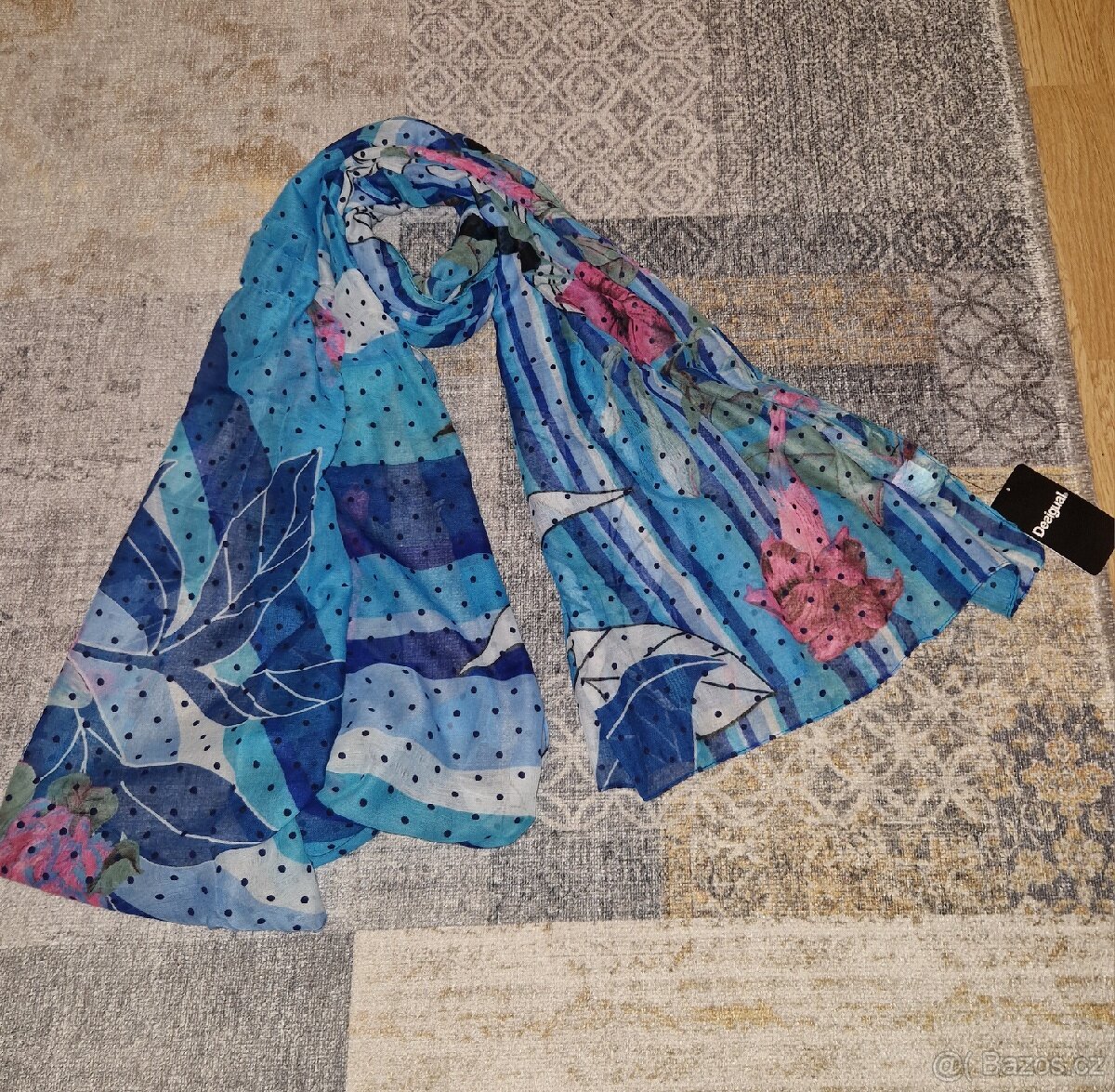 Desigual šátek dámský značkový modrý nový Floresrayadas