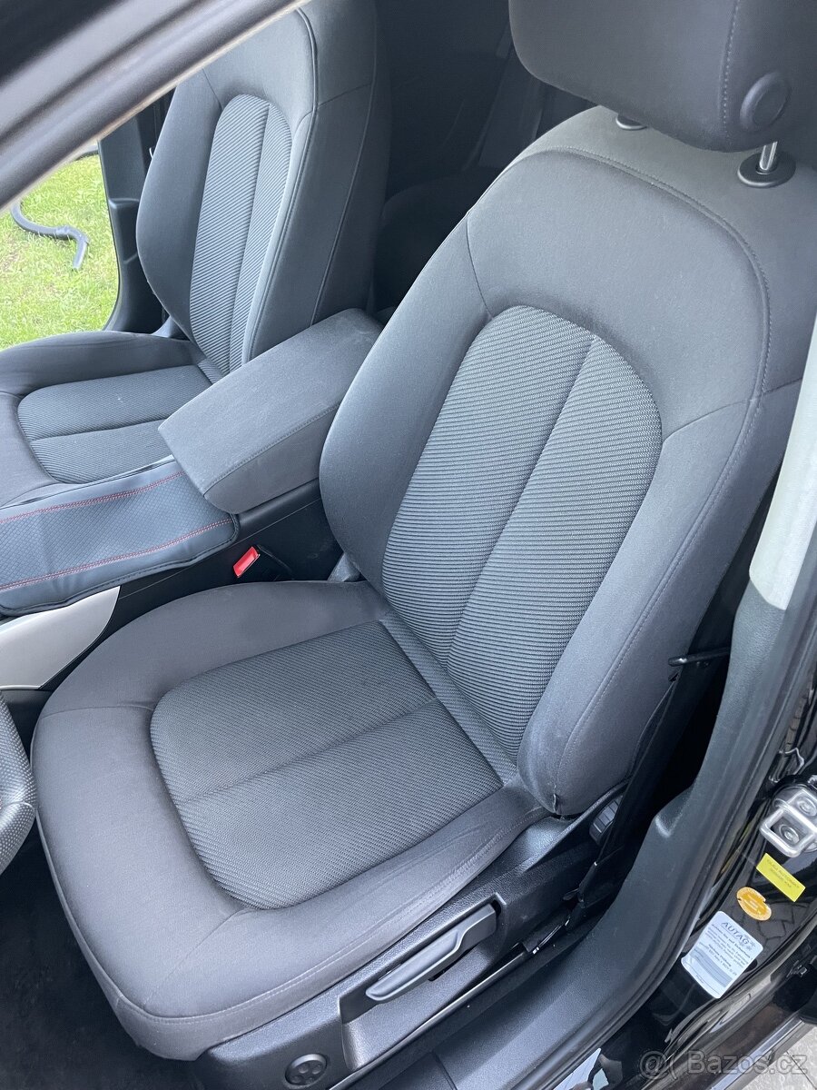 Audi A6 C7 Avant combi sedacky