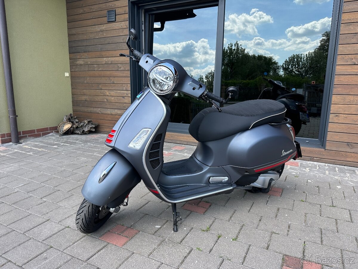 Vespa grs 300 super sport