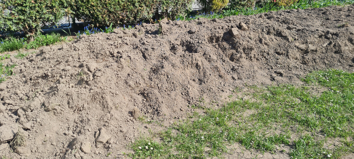 Zahradní zemina vhodná pro pěstování