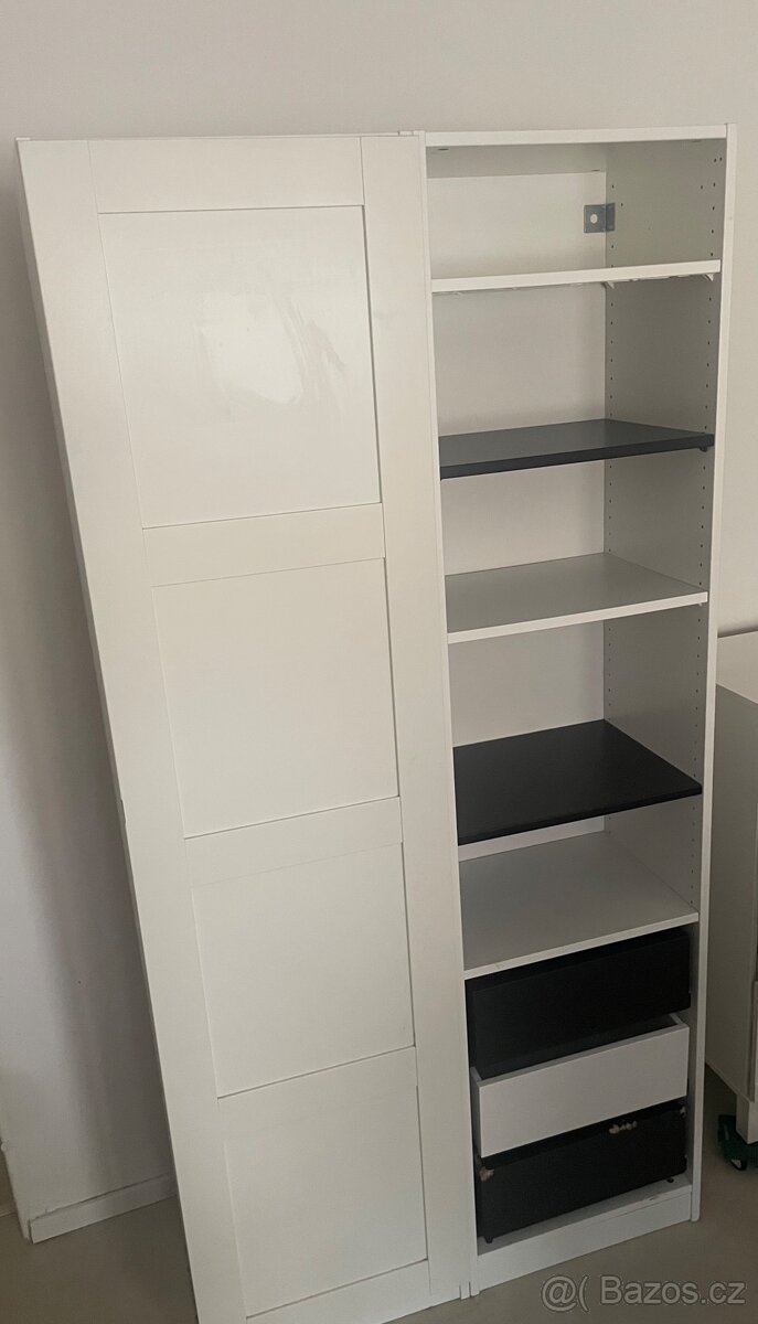 Šatní skříně IKEA PAX