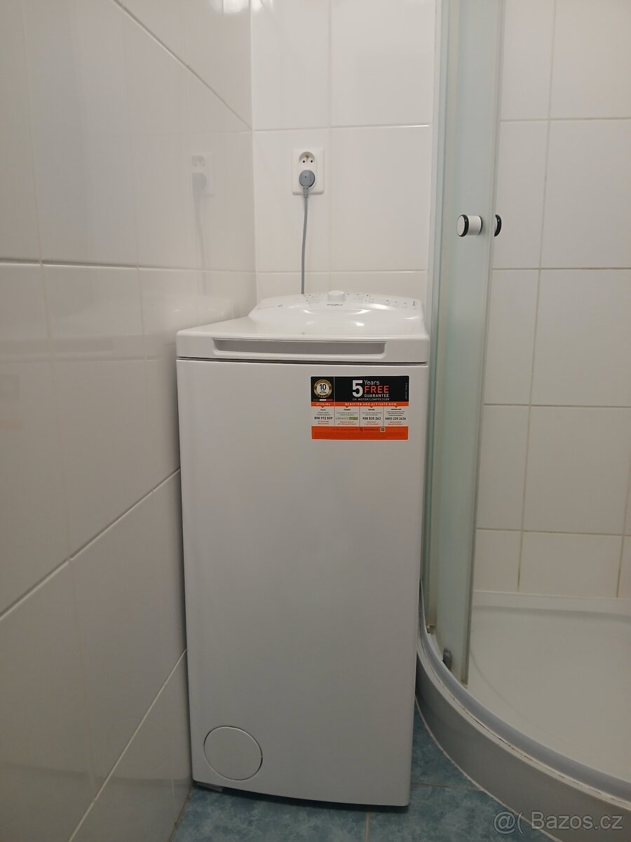 Pračka Whirlpool,vrchem plněná