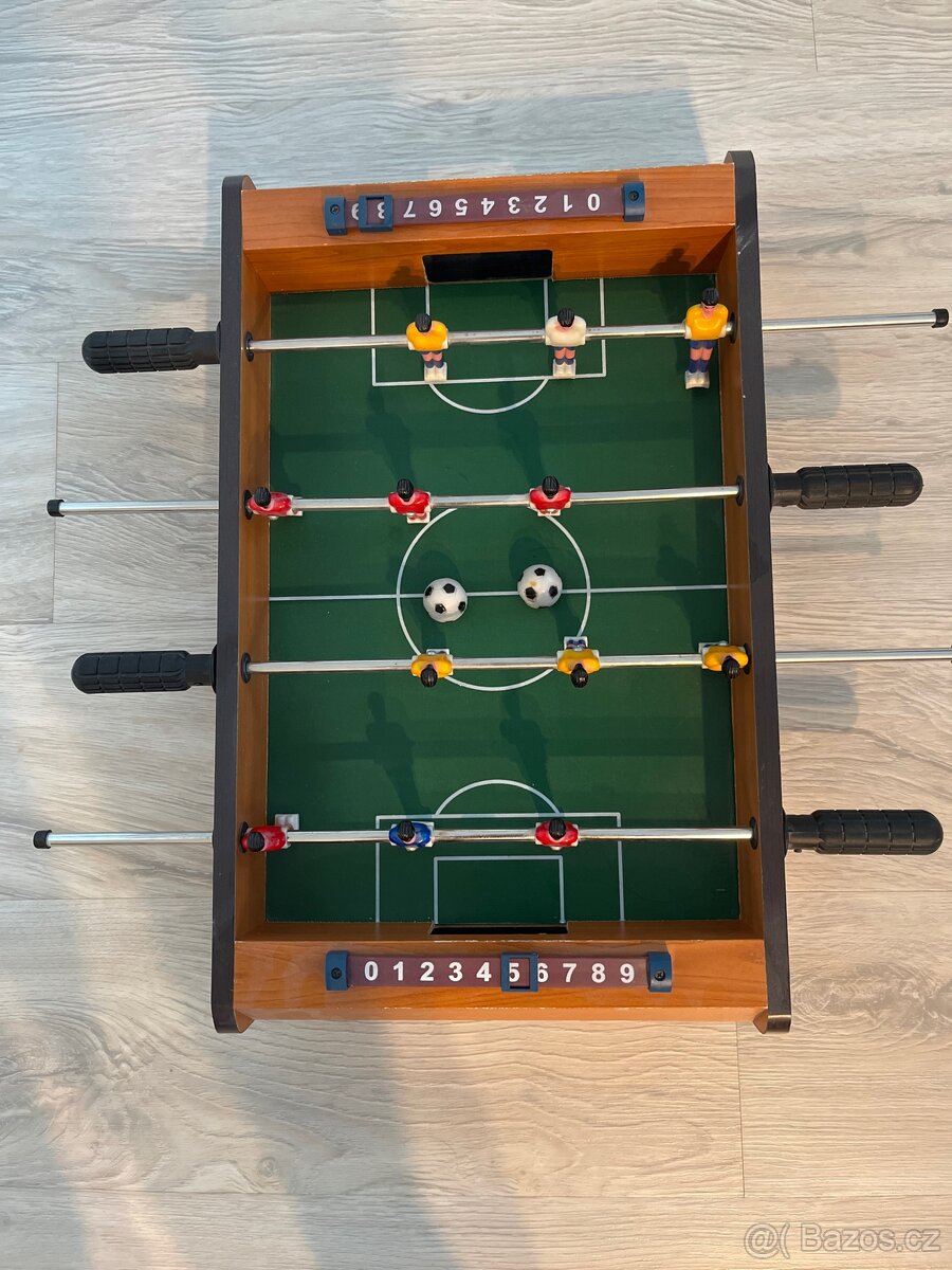 Stolní fotbálek