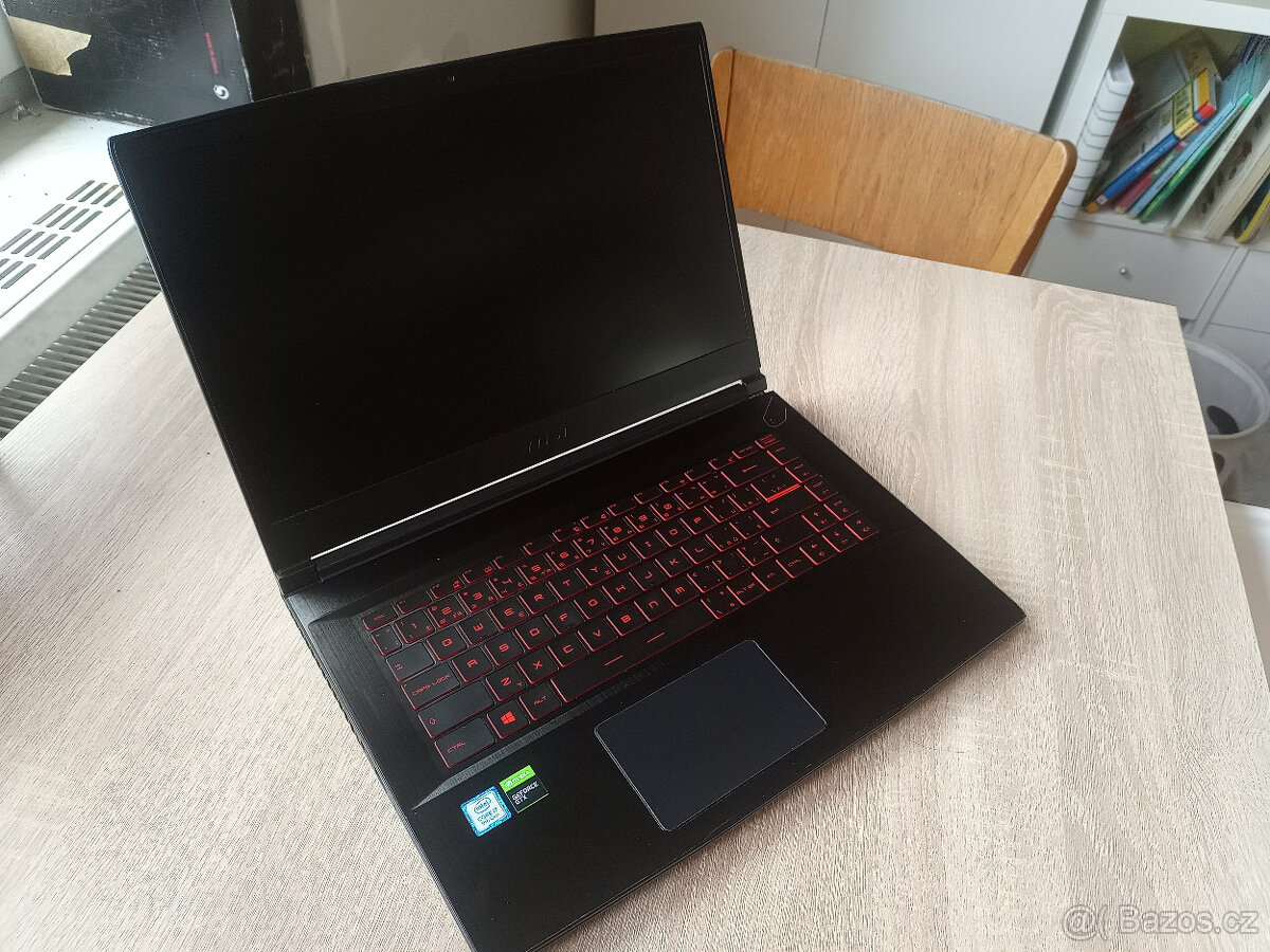 MSI GF63 Thin 9SC (15,6" FullHD, i7-9750H, 32GB RAM, Nvidia