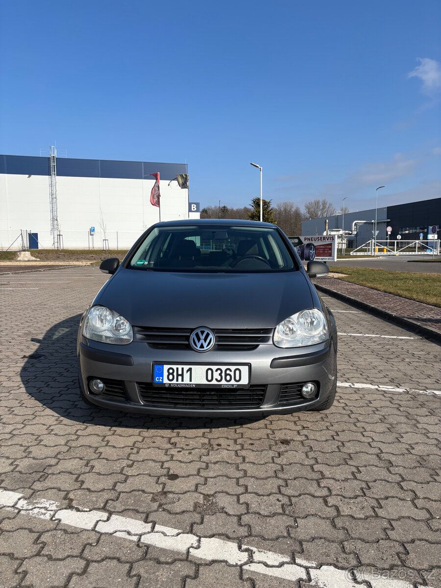Volkswagen Golf 5, 1.6 75kW