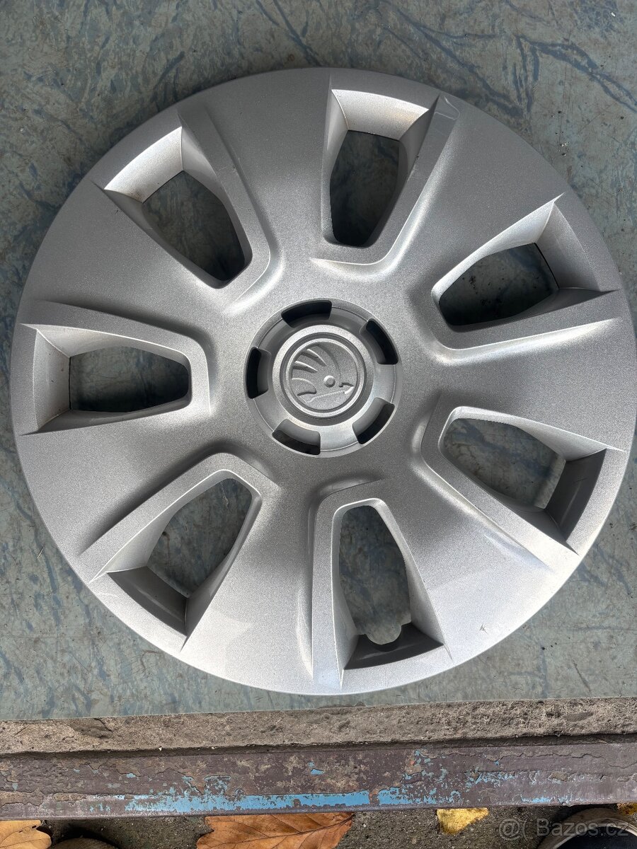 Poklice Skoda 16