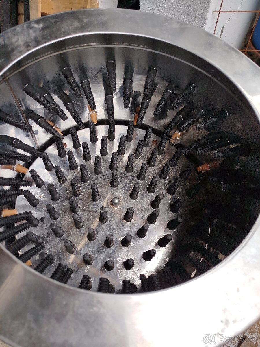 Škubačka drůbeže