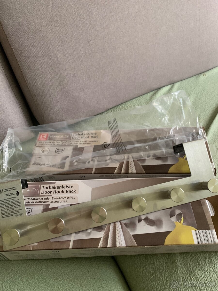 Nerez věšák na dveře