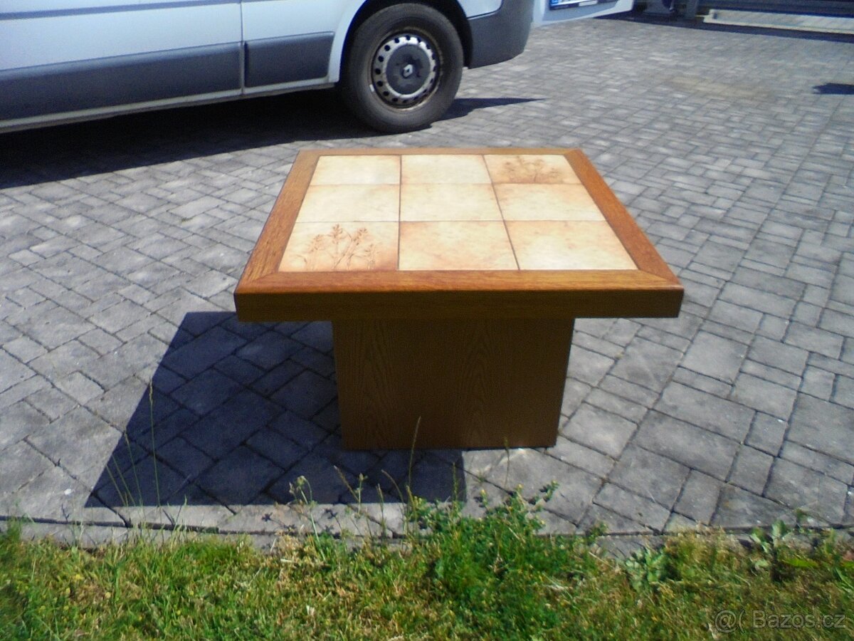 konferenční stůl, dub rustik, dlažba