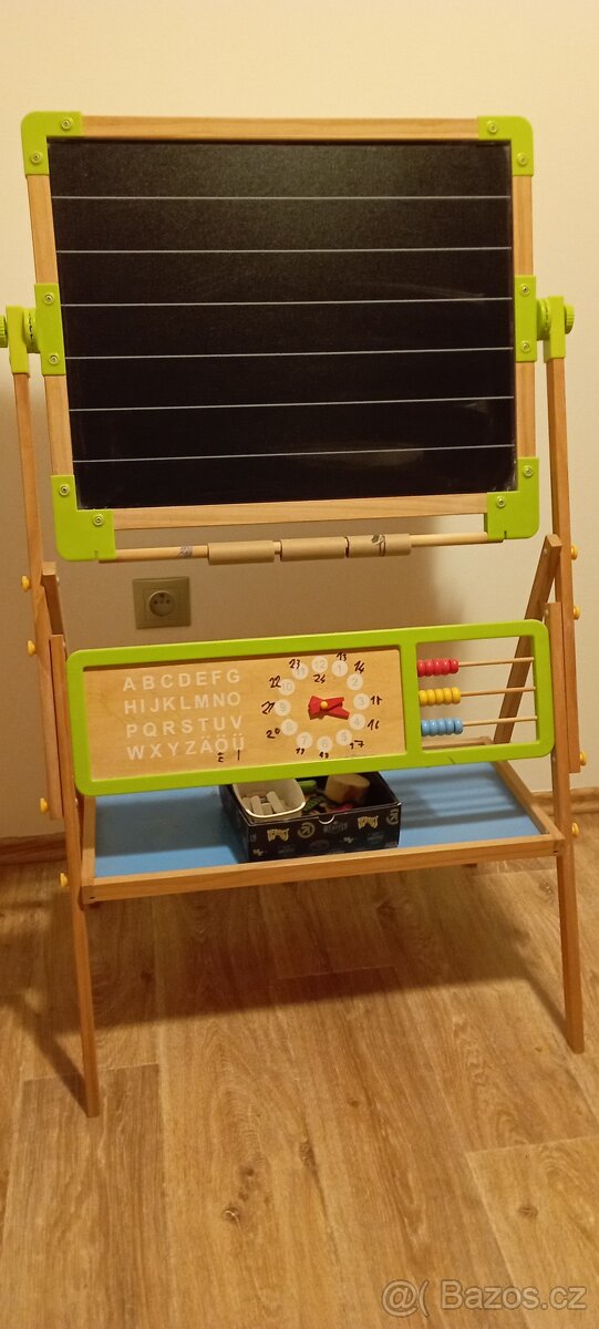 Dětská dřevěná tabule včetně magnetek
