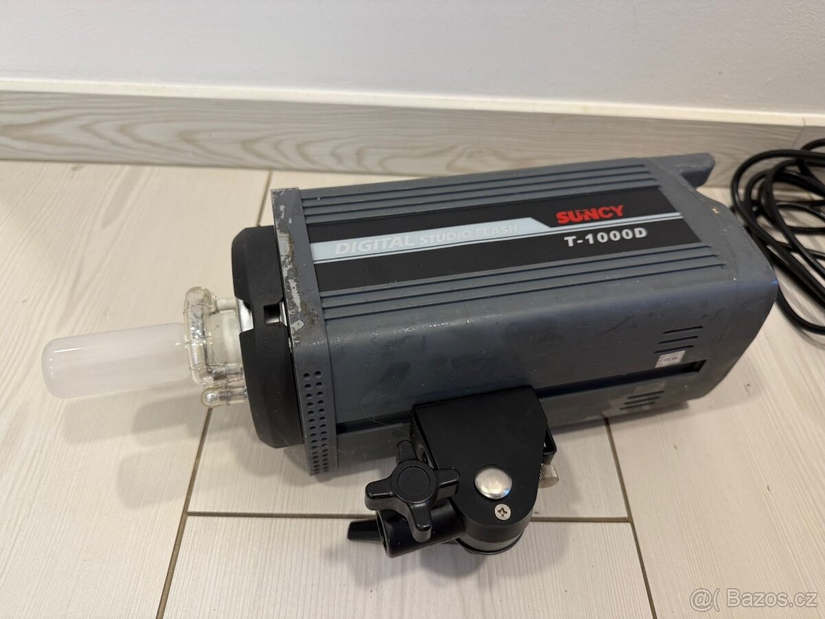 digitální studiový blesk Suncy T-1000D
