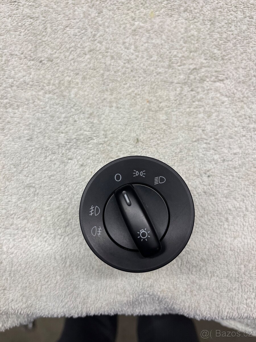 1Z0941431K Spínač světel Škoda Octavia 2 2004 - 2013