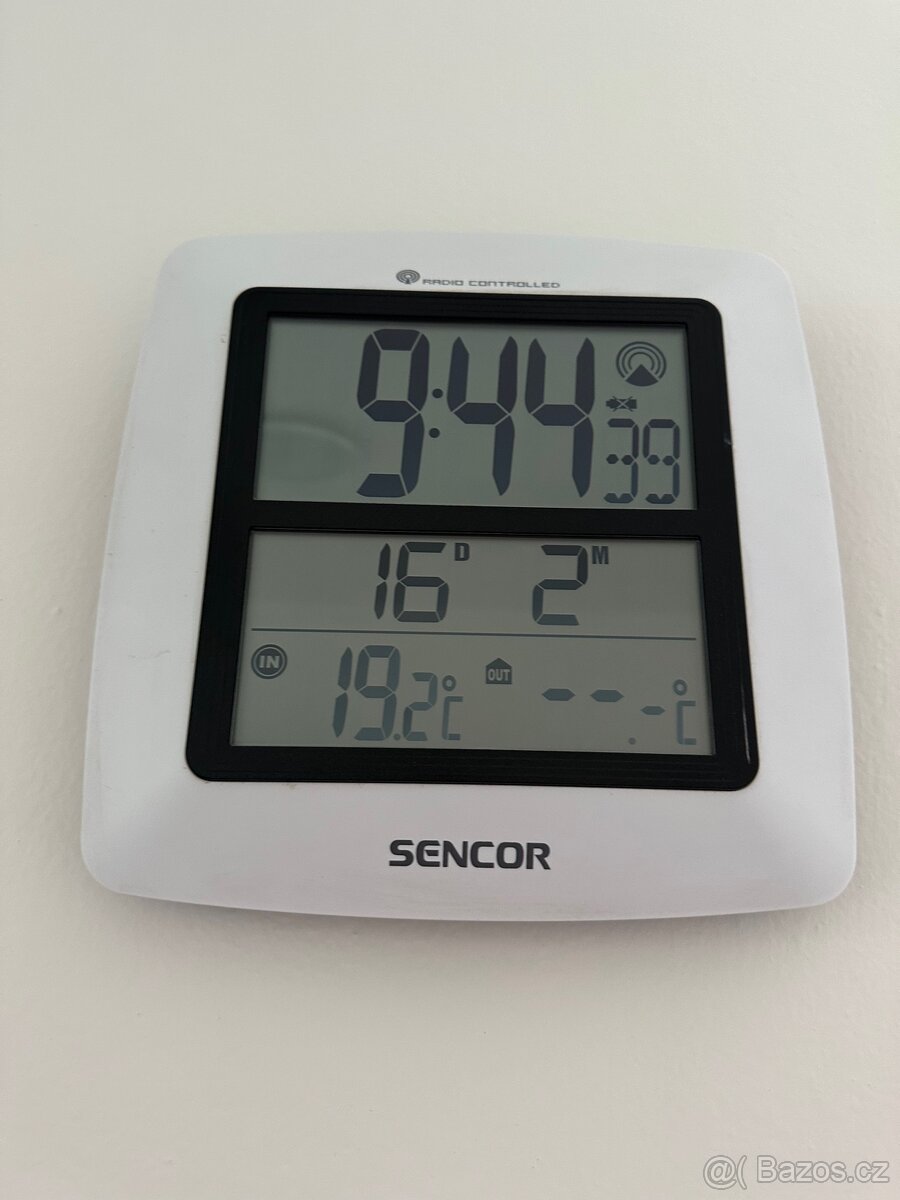 Hodiny digitální s teploměrem