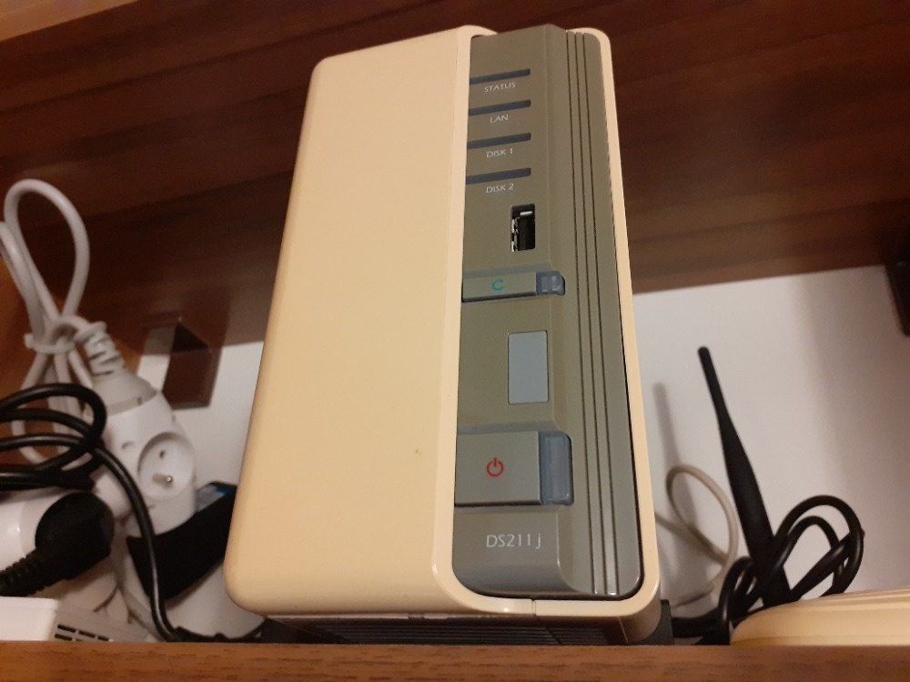NAS SERVER Synology