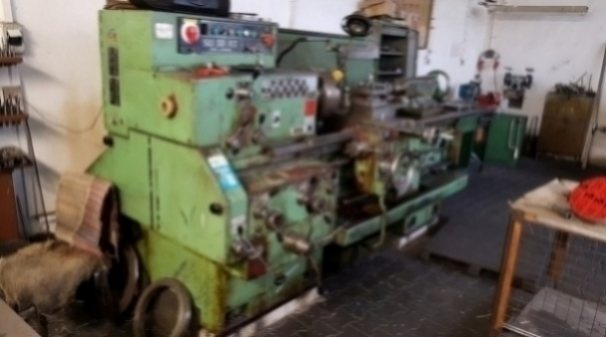 Použitý model 50AT/1000 značky SU, výroba 1992