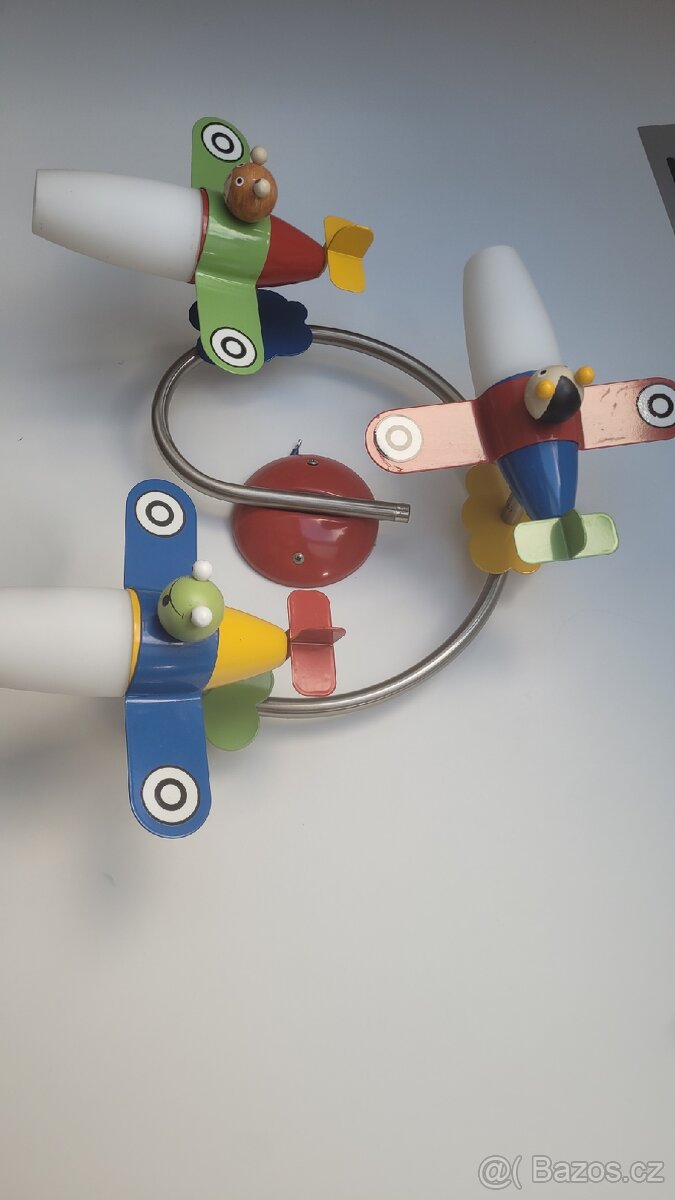 Detske stropni svetlo