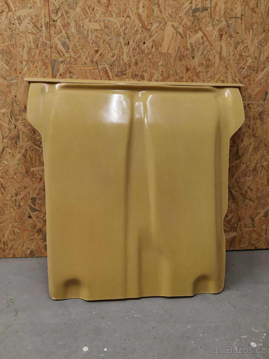 LANCIA Delta HF Integrale - kryt motoru ( kevlar )