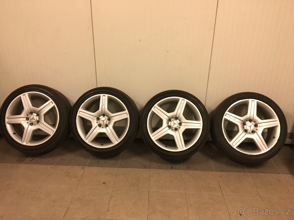 Originální sada Mercedes Benz AMG R19