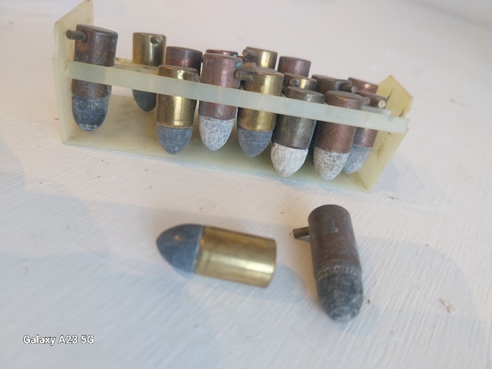 Náboje 9 mm ostré