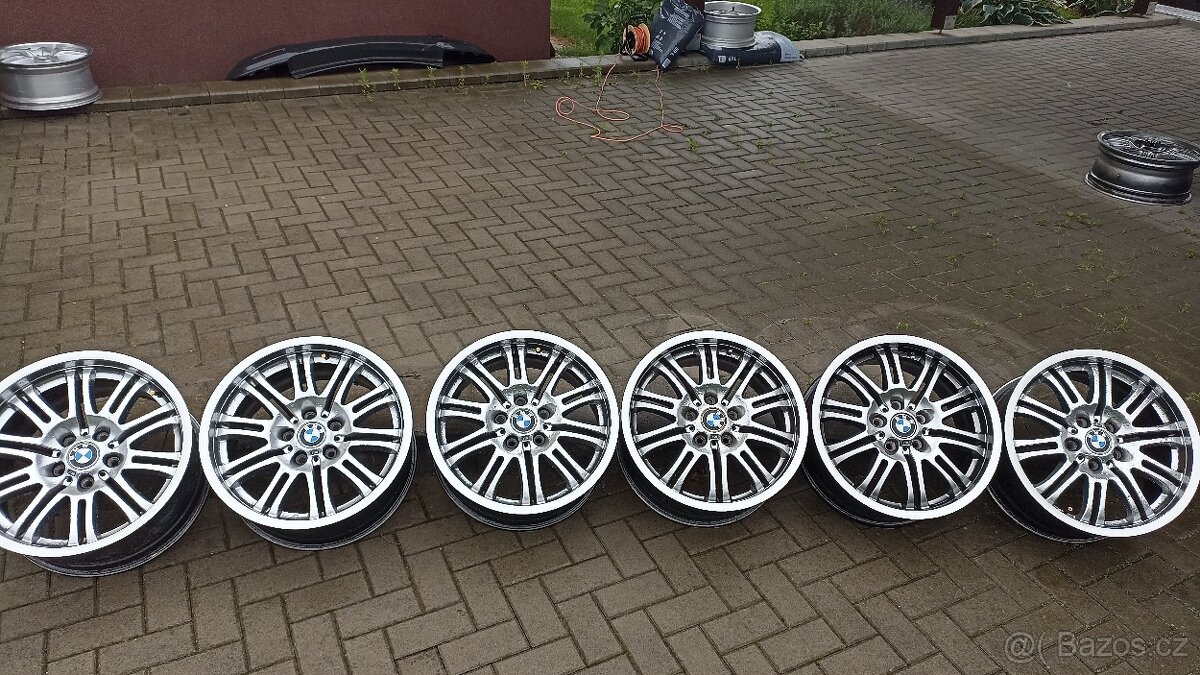 e46 M3 kovaná sada r 18 styling 67 dvourozměr/ jednorozměr