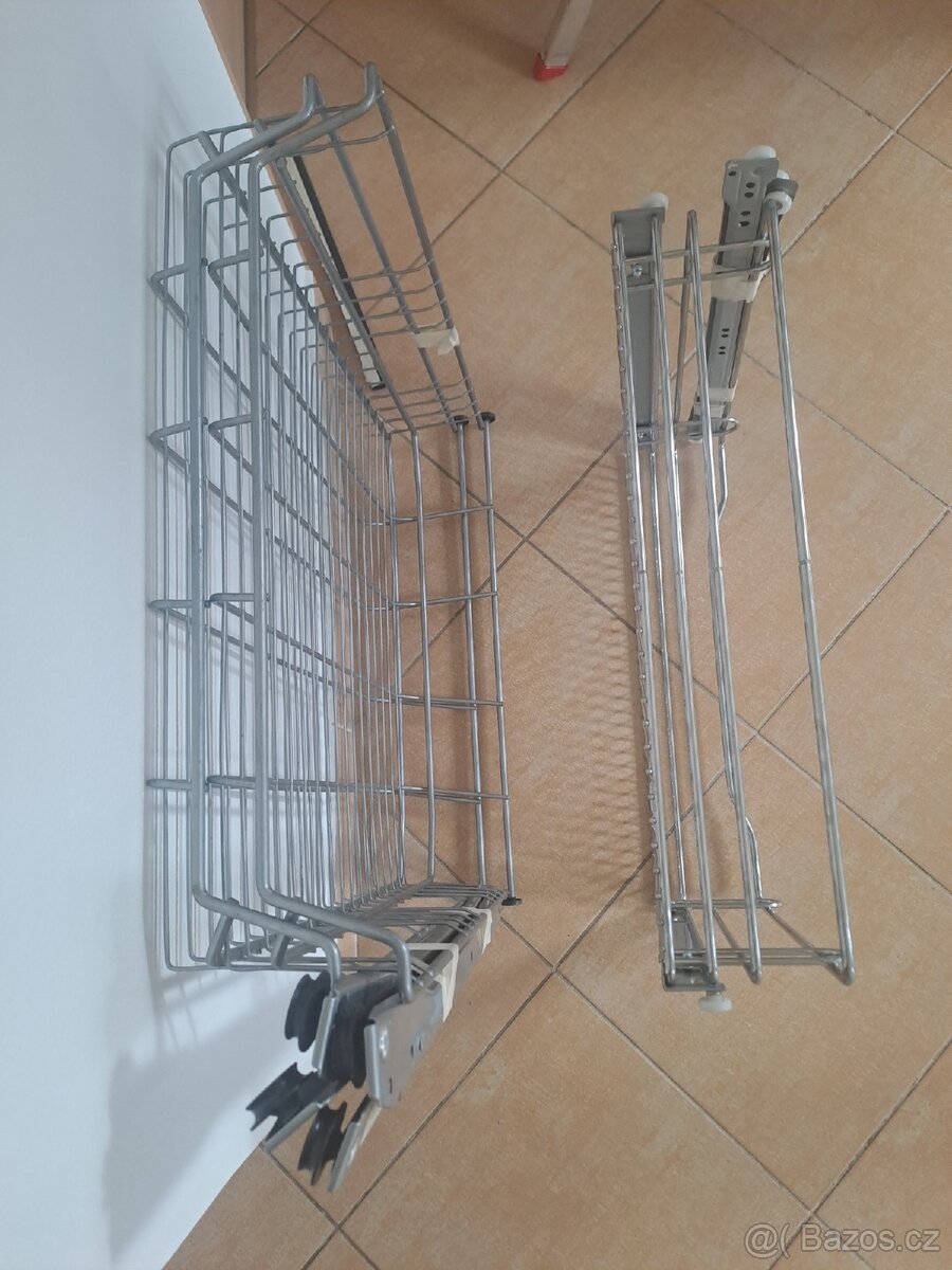 Drátěné koše do linky