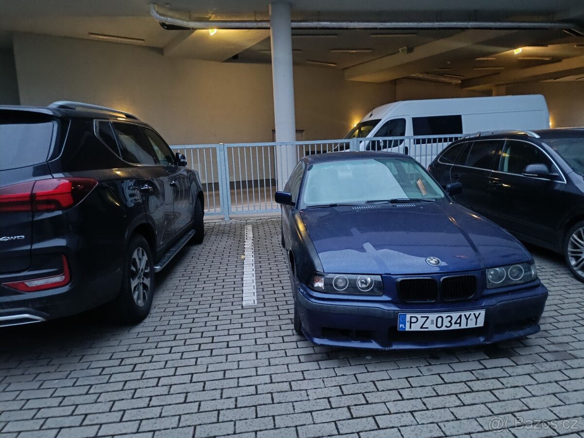 BMW E36 coupe