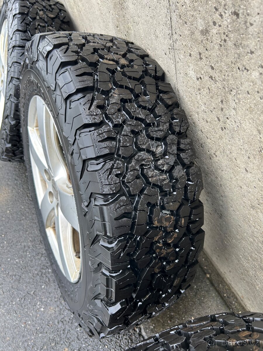 Pneu 215/65 R16