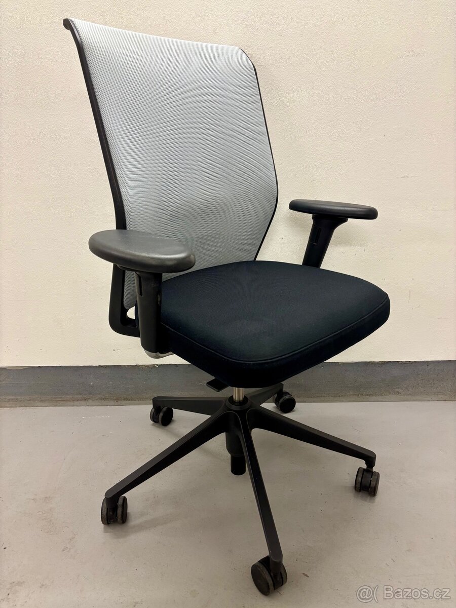 Kancelářská židle Vitra ID Mesh