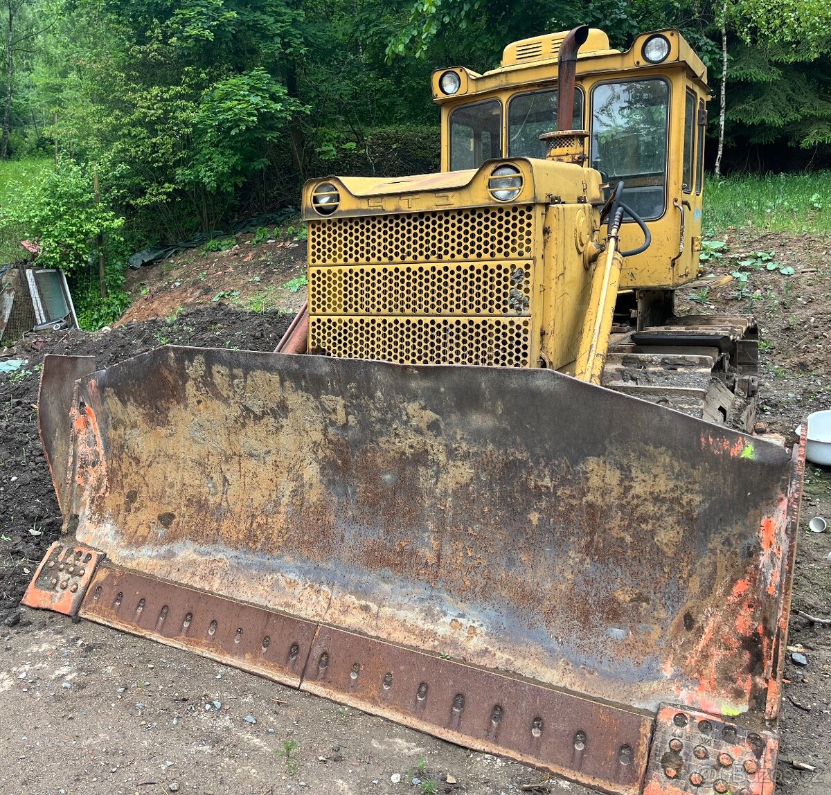 Prodám buldozer Stalinec T130