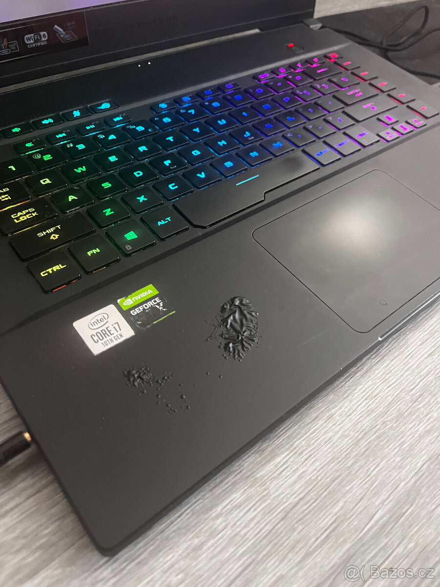 Asus ROG Zephyrus M15 herní notebook