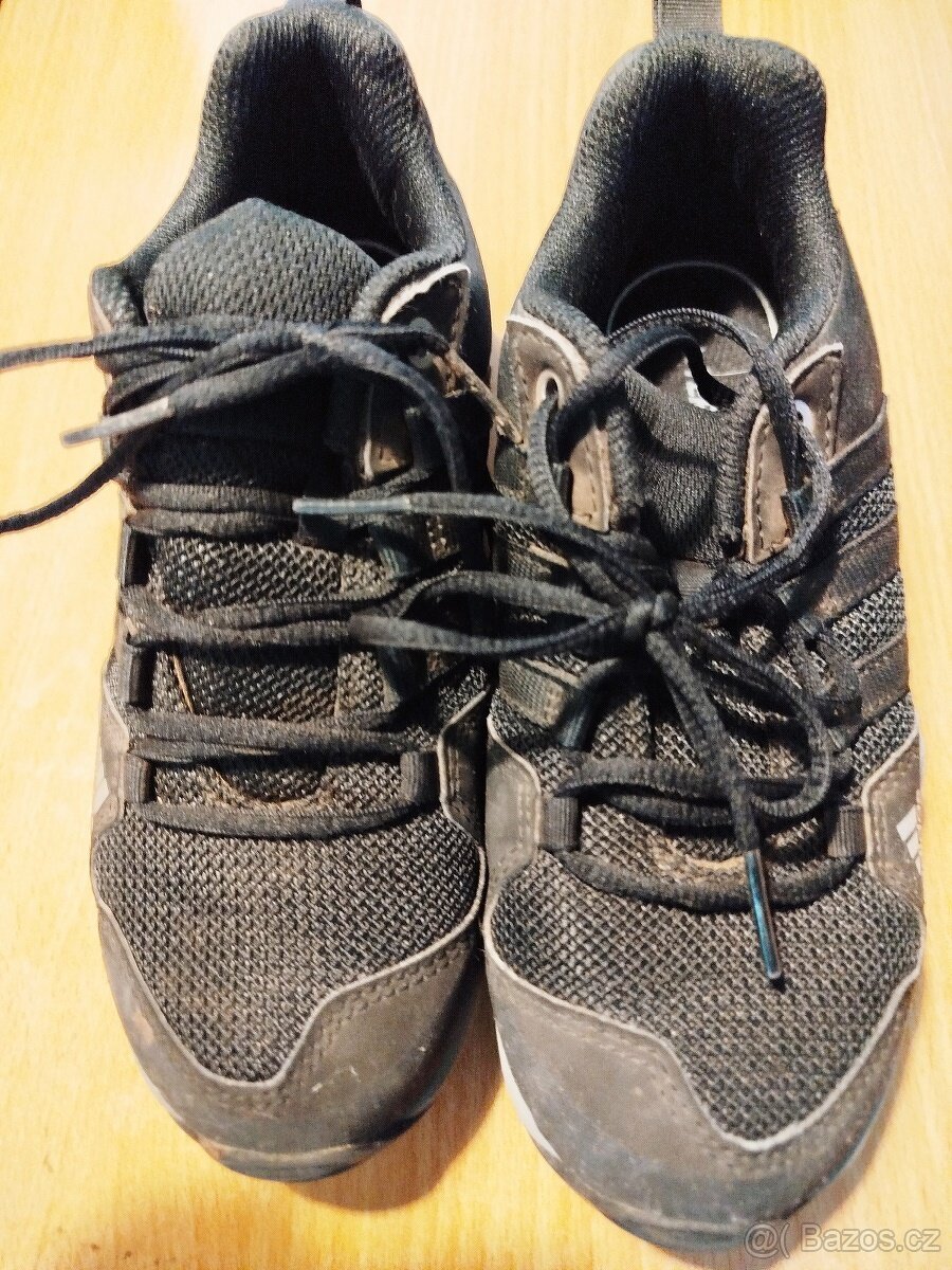 sportovní boty ADIDAS vel. 32