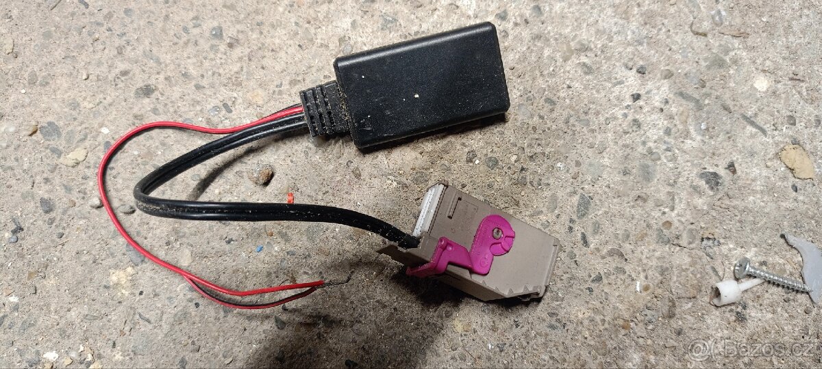 ADAPTÉROVÝ MODUL BLUETOOTH AUX AUDI NAVIGACE RNS-E
