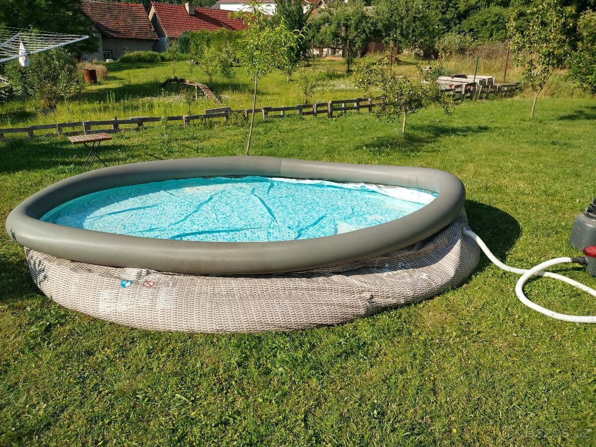Bazén + příslušenství za odvoz