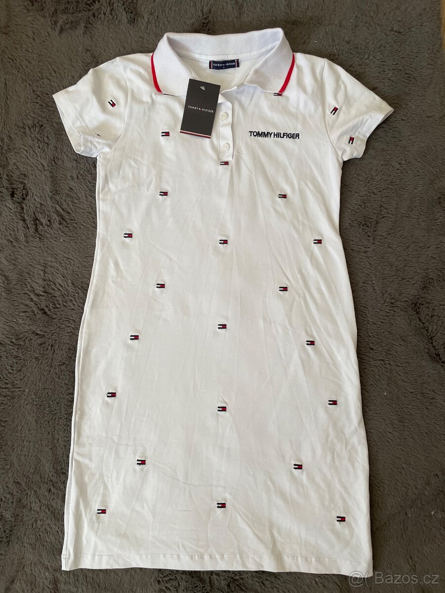 Sportovní šaty Tommy Hilfiger