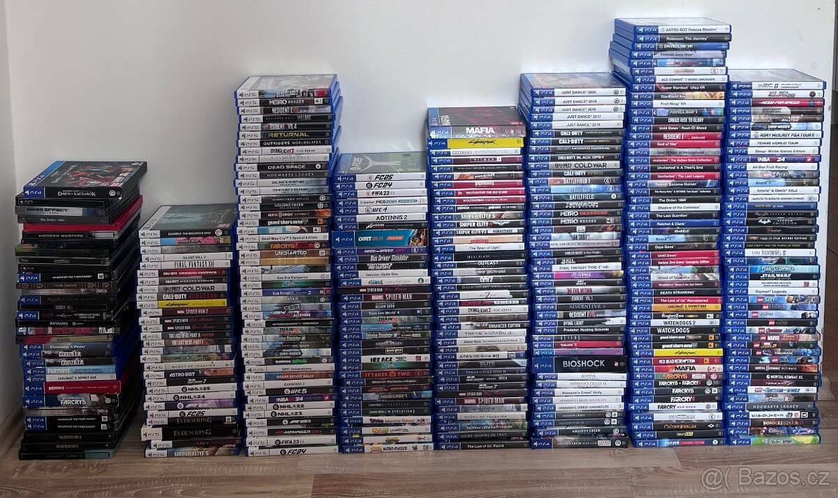Hry na PS4 a PS5 od 150-400kč i další od 500