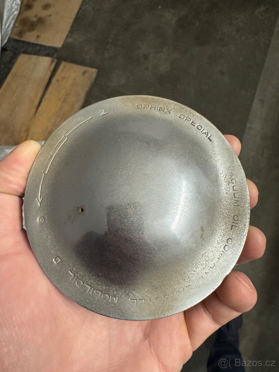 Víčko nádrže ČZ předválečná Sphinx speciál gargoyle