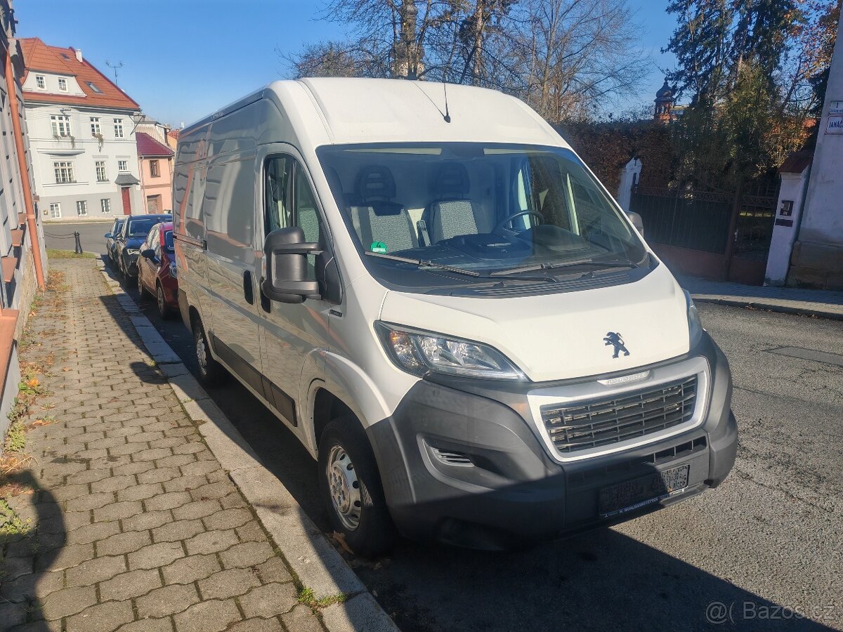 Peugeot Boxer 2.0 HDI 96Kw 2019 Luxusní stav TZ 2,5t 3 mista