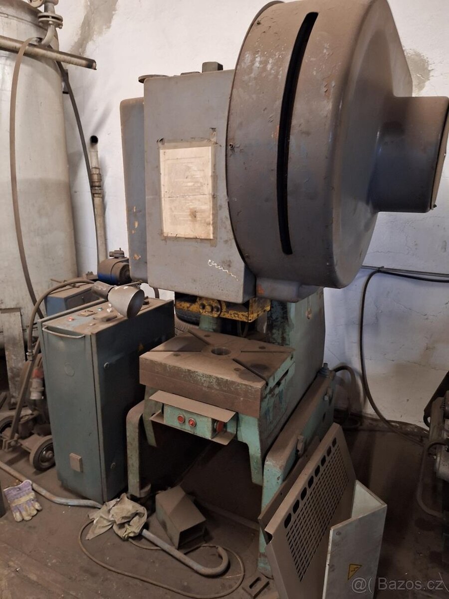 Výstředníkový lis SMERAL LEN 25