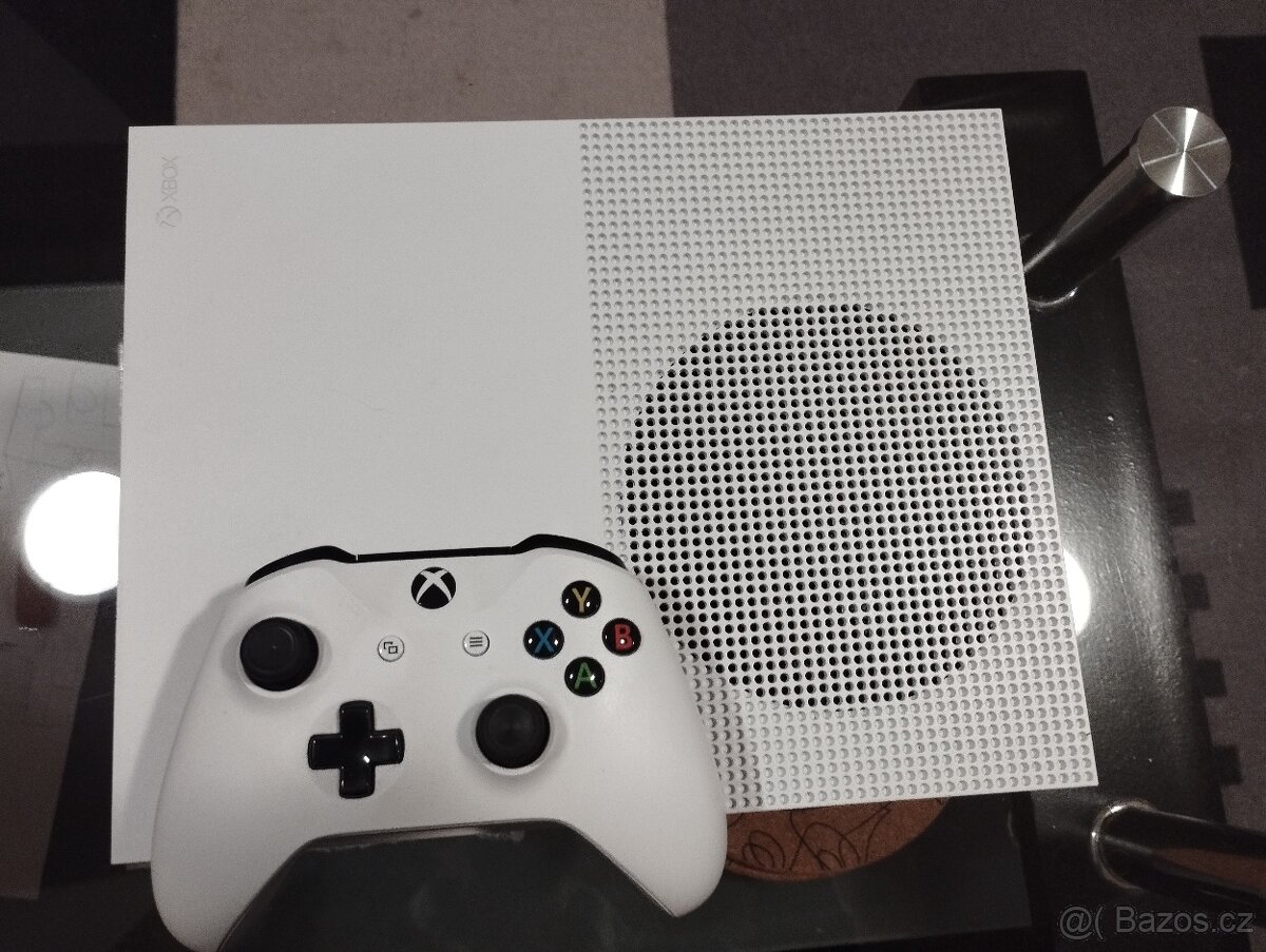 Xbox ONE S 1TB