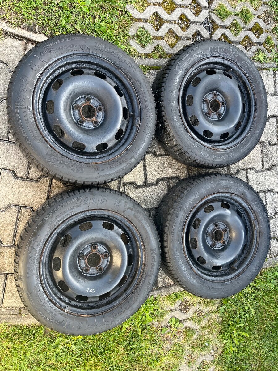 4x plechové disky 5x100 R15, zimní pneu