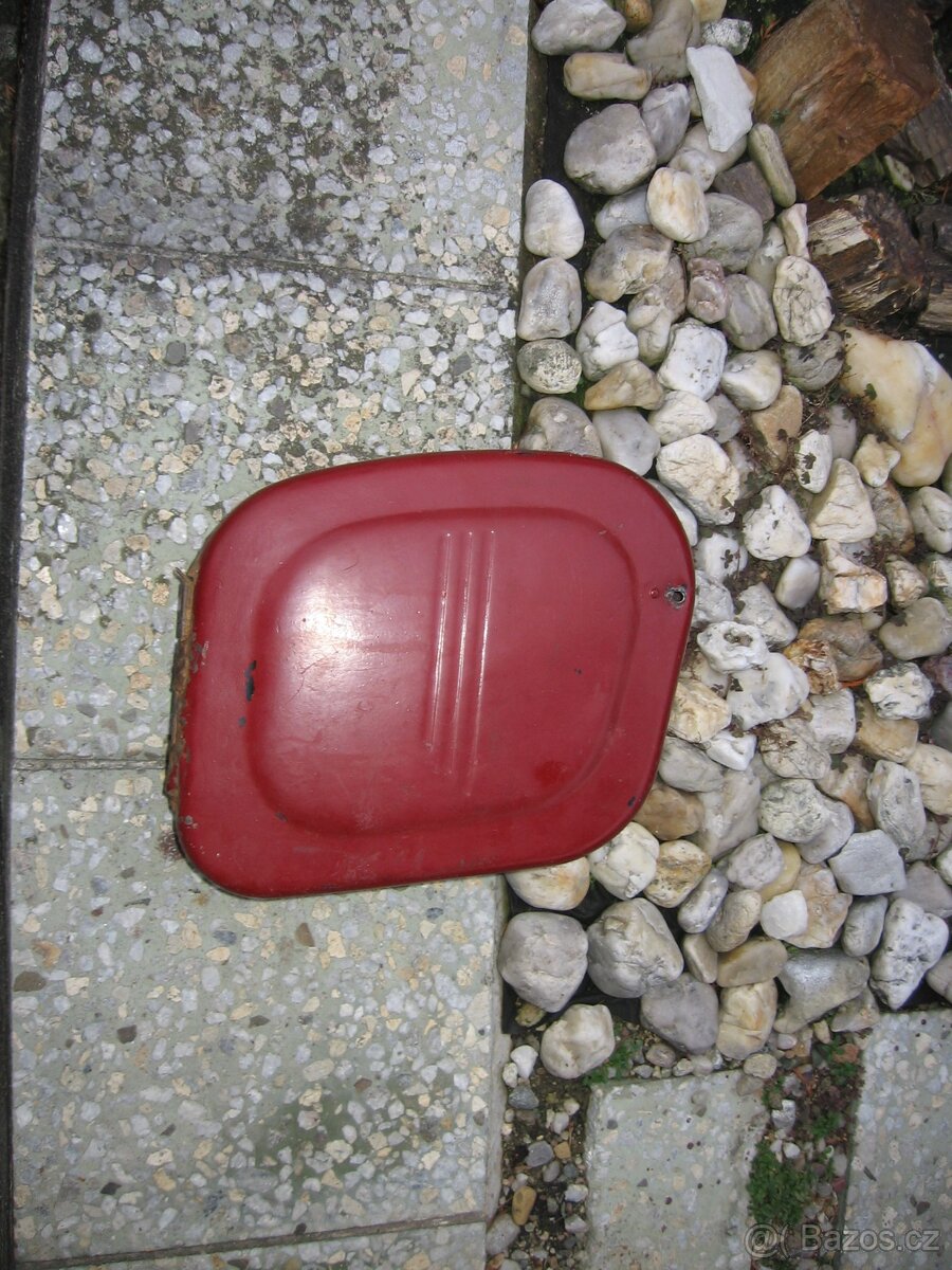 Kastlík pro baterii Jawa-panelka