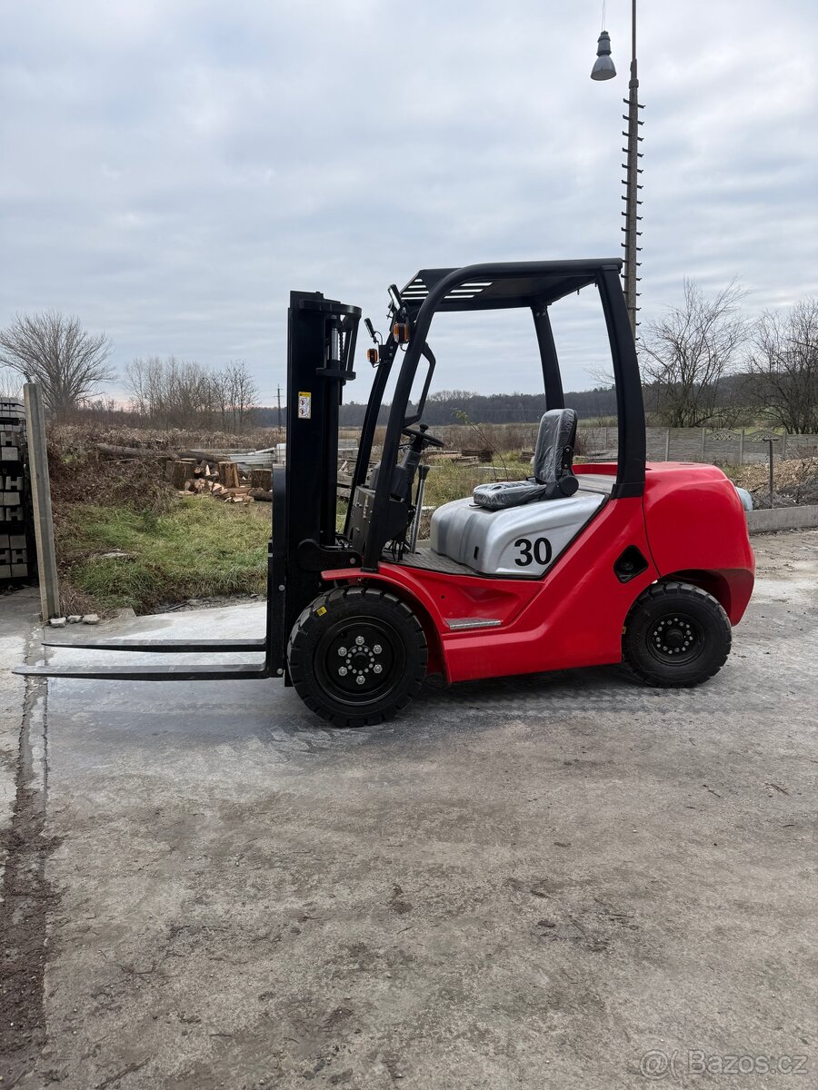 Vysoko zdvižný vozík Diesel 3t