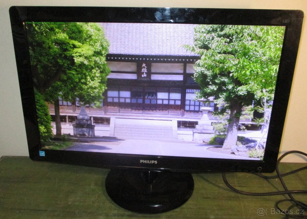 FullHD LED monitor PHILIPS 22 palců, DVI