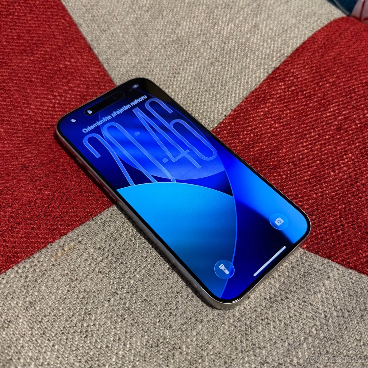 iPhone 15 Pro 128GB bílý