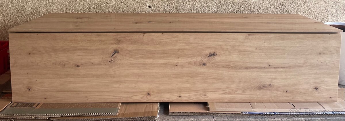 Skříňka pod televizi – dekor dub