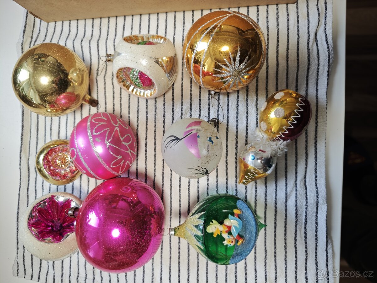 Staré vánoční retro ozdoby