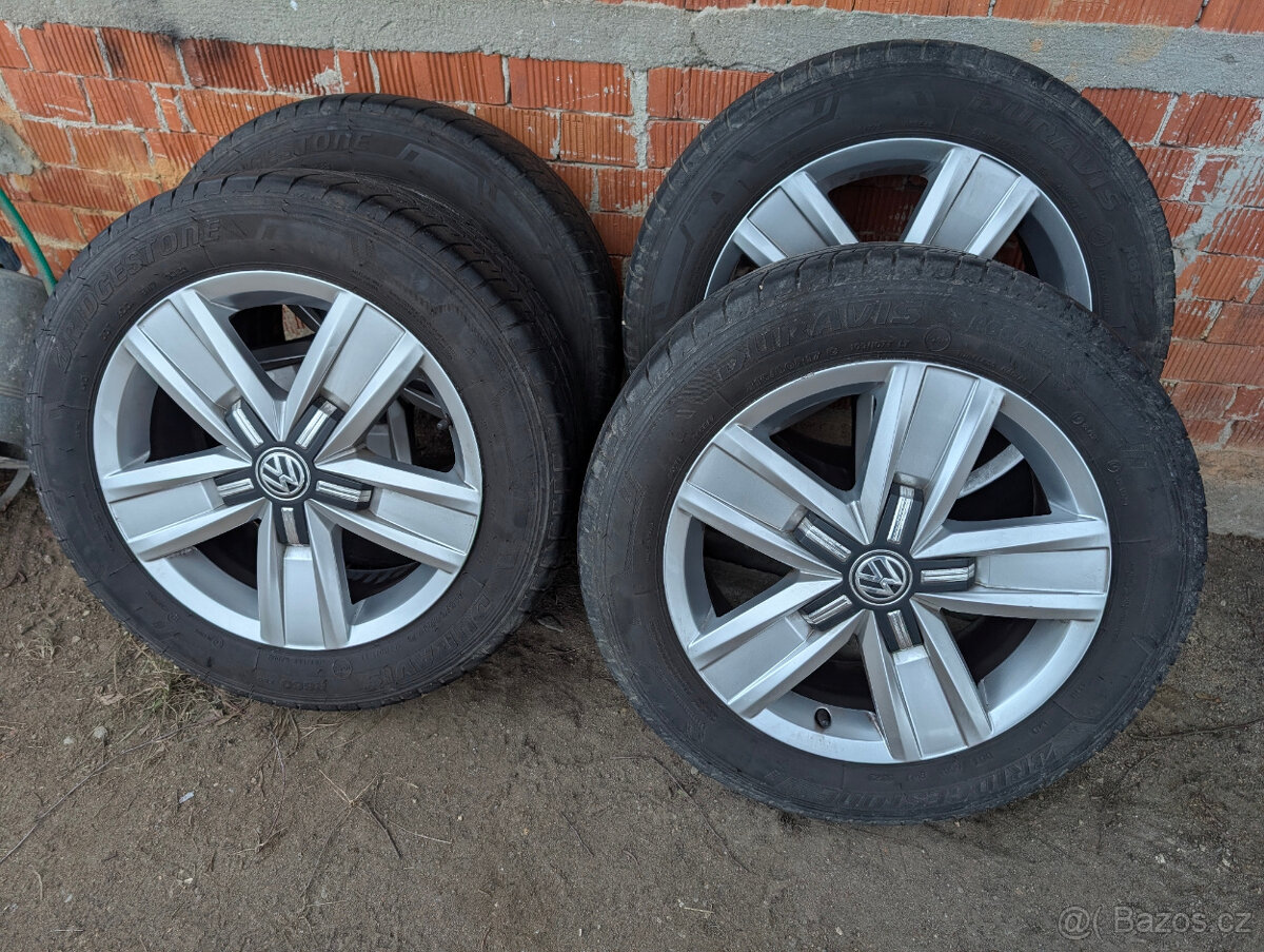 Kola origo VW T6 Multivan