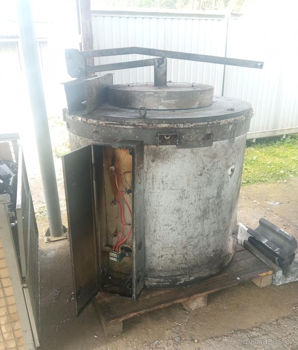 Udržovací elektrická pec 200 kg (7927)