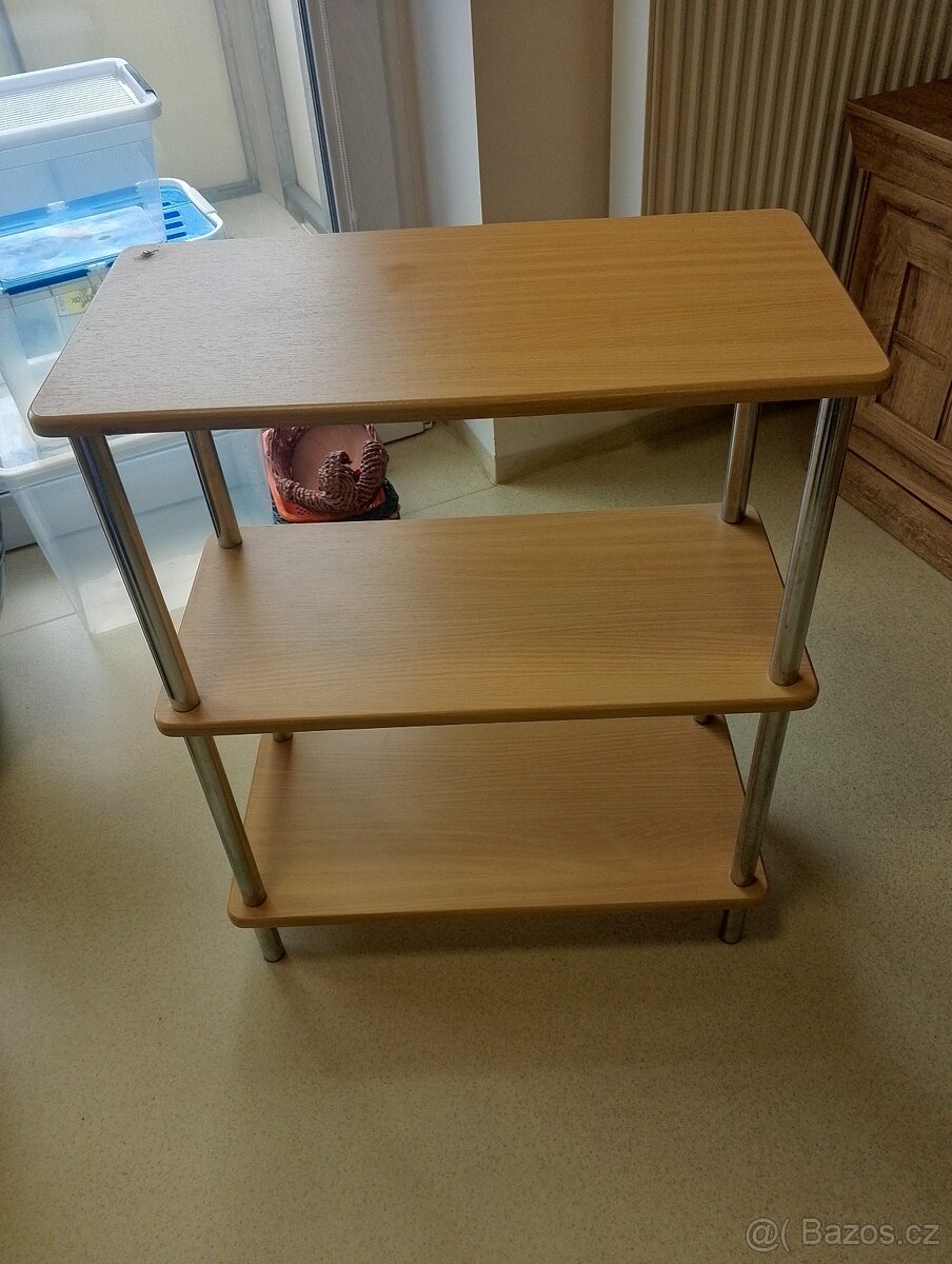 Políčková skříňka