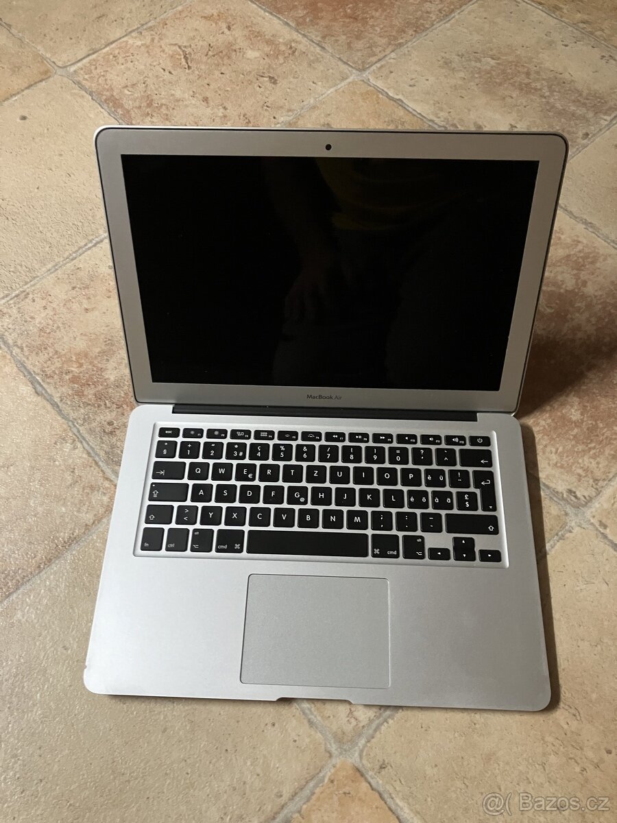 MacBook Air model 1466